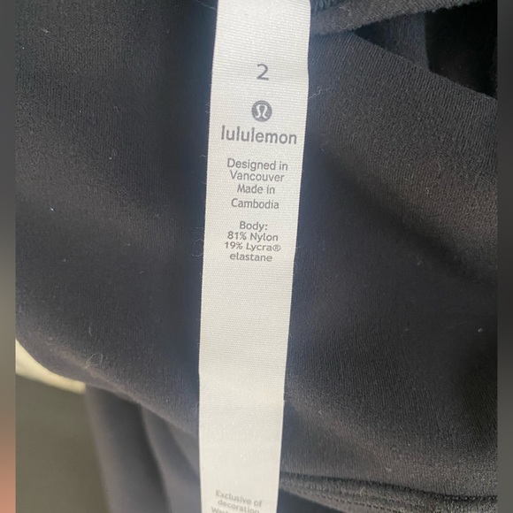Lululemon Align high-rise crop 21”, black, size 2 - Picture 2 of 3